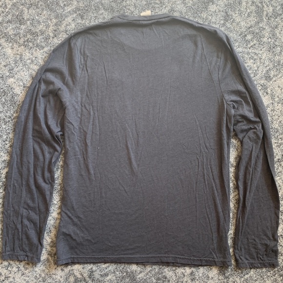 Hollister Long-Sleeve Pocket Shirt - Picture 8 of 8